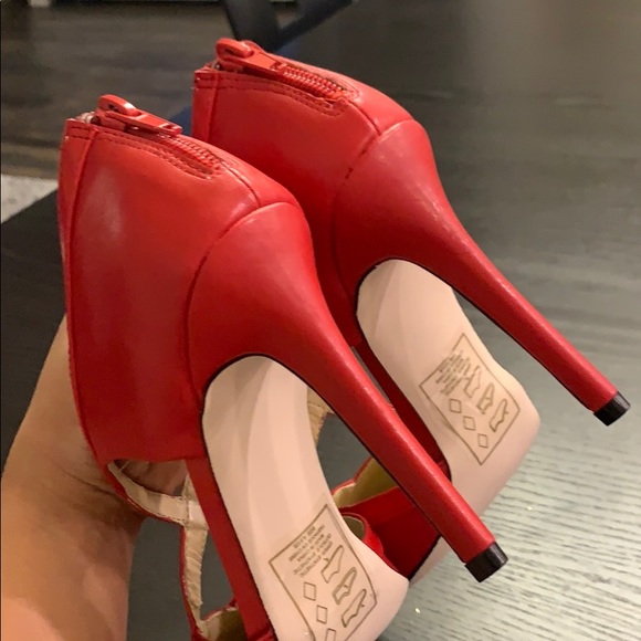 Signature by ShoeDazzle Aracely red heels pumps - Picture 10 of 15